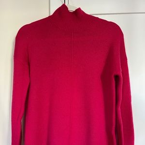 Theory Cashmere Slouchy Turtleneck: magenta, size P